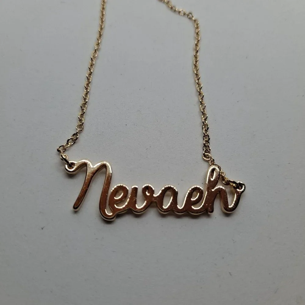 Nevaeh Name Necklace Personalized chain Gold Tone - Picture 3 of 7
